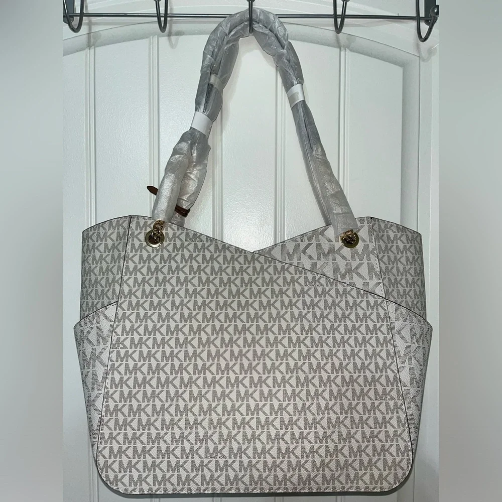 NWOT MK Jet Set Travel Large Chain Shoulder Tote Vanilla MK Signature Logo - Picture 8 of 16